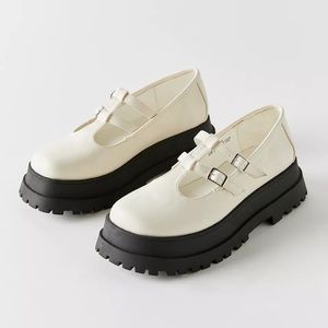 UO NWT Tonia Double Treaded Mary Jane